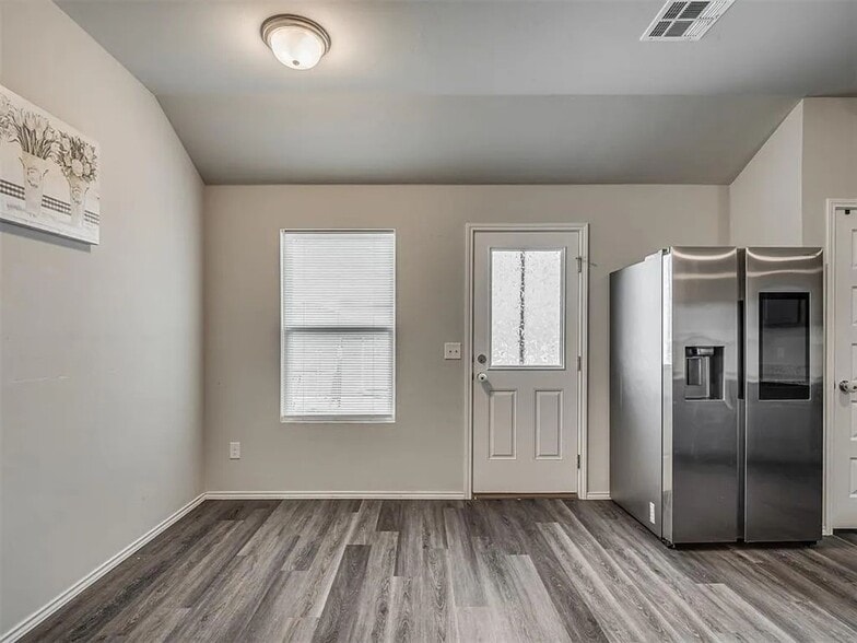 Building Photo - 11609 NW 95th St