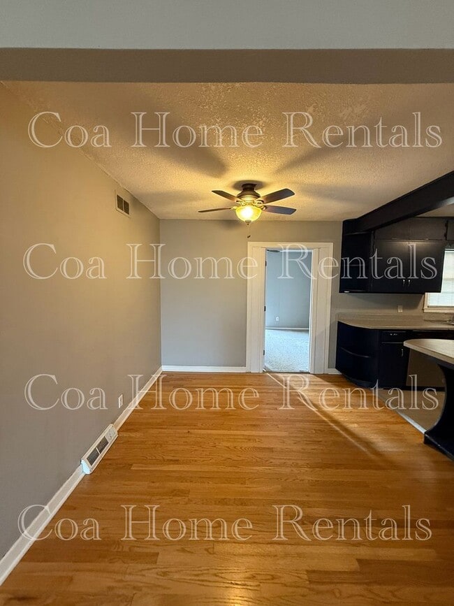 Building Photo - Prairie Park addition