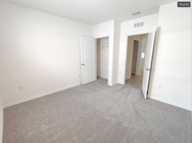 Building Photo - 8851 Bower Bass Cir