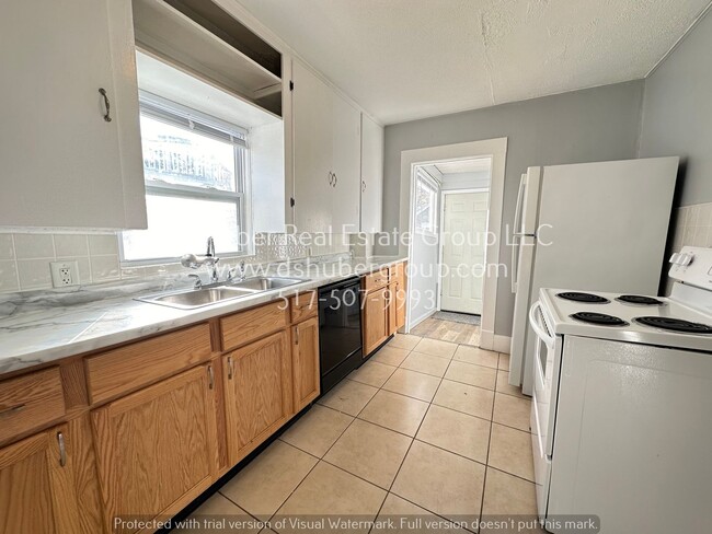 Primary Photo - The Perfect 4-bedroom, 2-bathroom house lo...