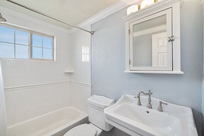 Building Photo - 36 Emerson St