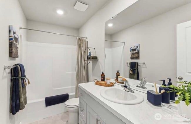 Building Photo - 4305 Pronghorn Pl
