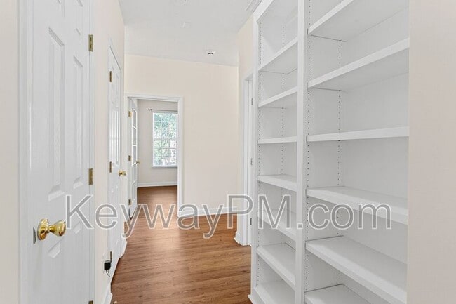 Building Photo - 619 Archard Dr