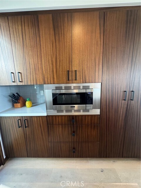 Building Photo - 1120 Palm Dr