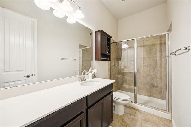 Building Photo - 501 Oak Point Dr