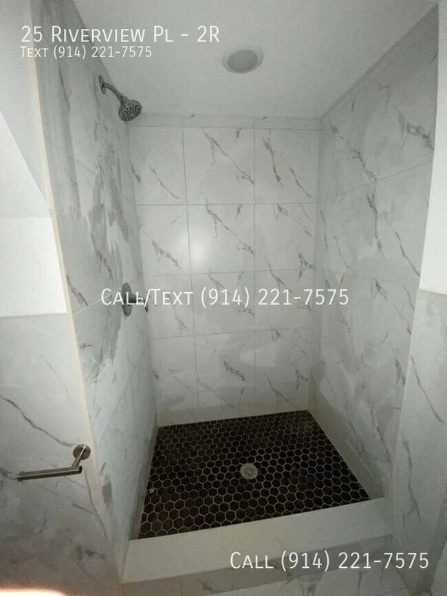 Building Photo - 25 Riverview Pl