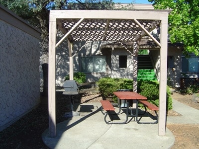 Picnic Area - Casa Serena Apartments