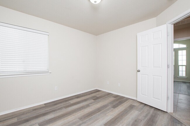Building Photo - 1226 Kiskadee Branch Dr