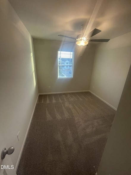 Building Photo - 1004 Peony Ln