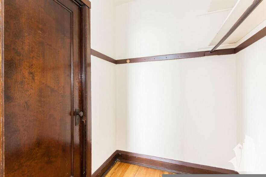 Building Photo - 2700 N Spaulding Ave