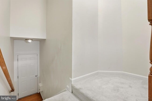 Building Photo - 9545 Chancellorsville Ln