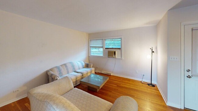 Building Photo - 130 Apple Tree Rd