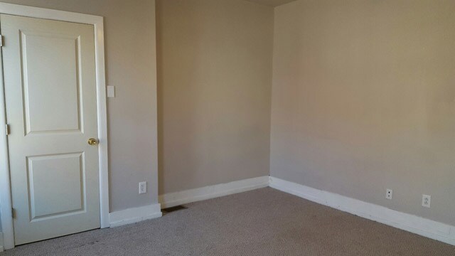 2nd Floor Middle Bedroom View #1 - 524 N 33rd St