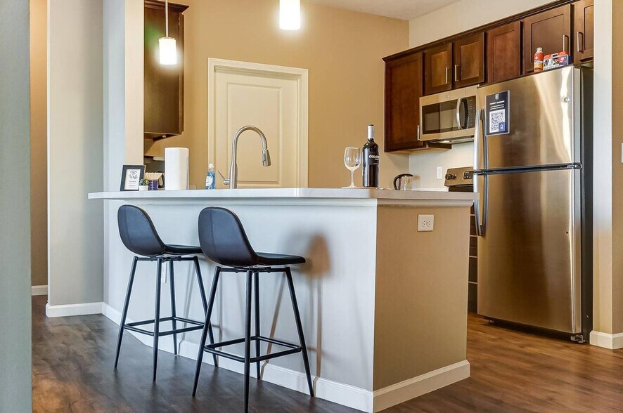 Building Photo - 4788 Holmes St