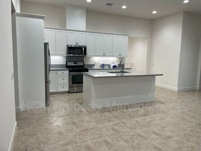 Building Photo - 59 Henson