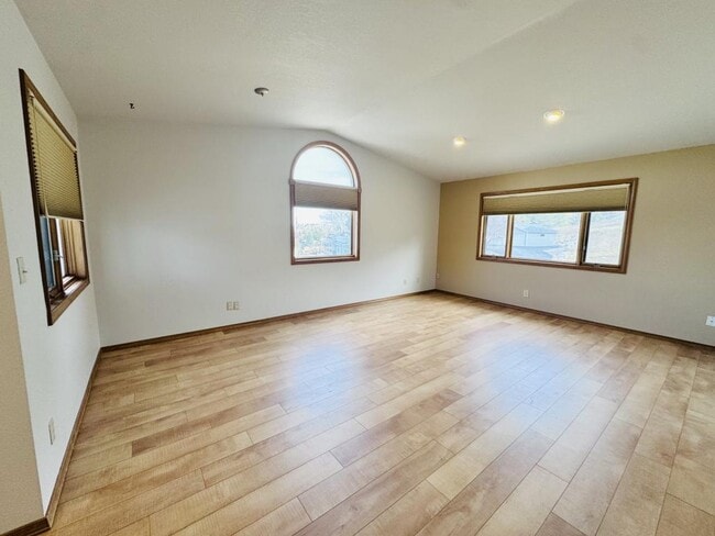 Building Photo - 2153 Alpine Dr