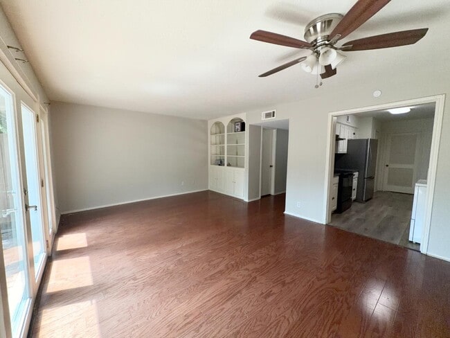 Building Photo - 12959 Trail Hollow Dr