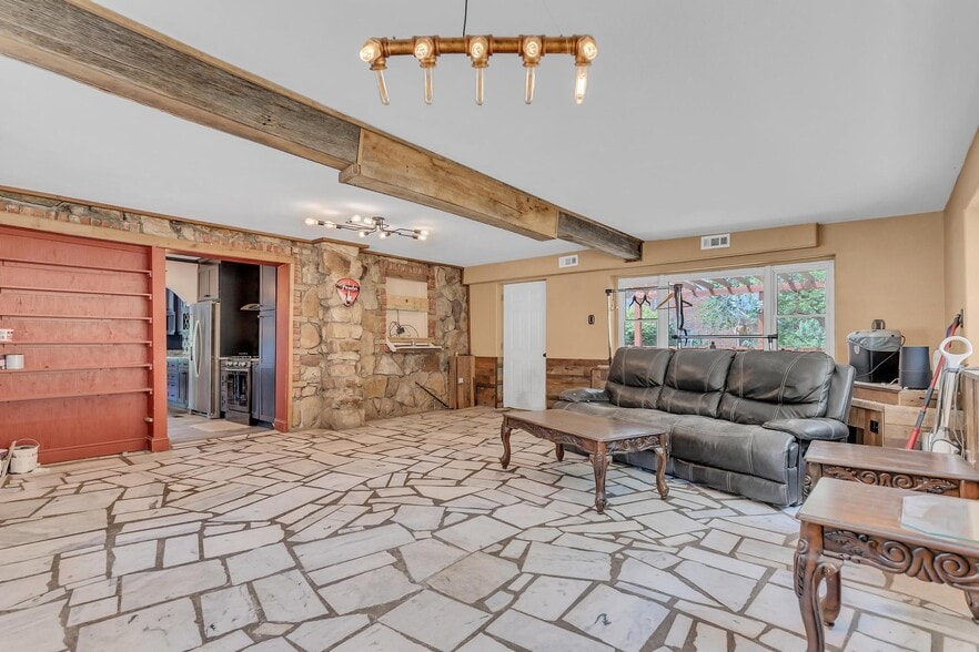 Building Photo - 1688 Overhill Rd