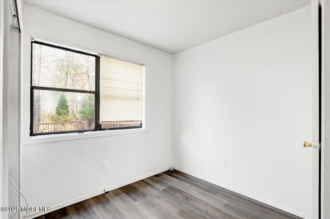 Building Photo - 12 Lone Star Ln