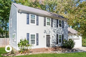 Building Photo - 2221 Killarney Pl