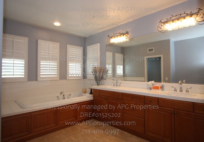 Building Photo - 1250 Fairbury Ln