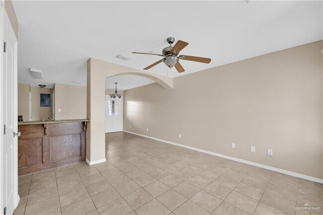 Building Photo - 15 West Dr