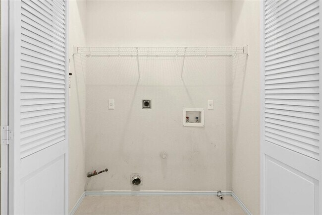 Building Photo - 1900 Scofield Ridge Pkwy