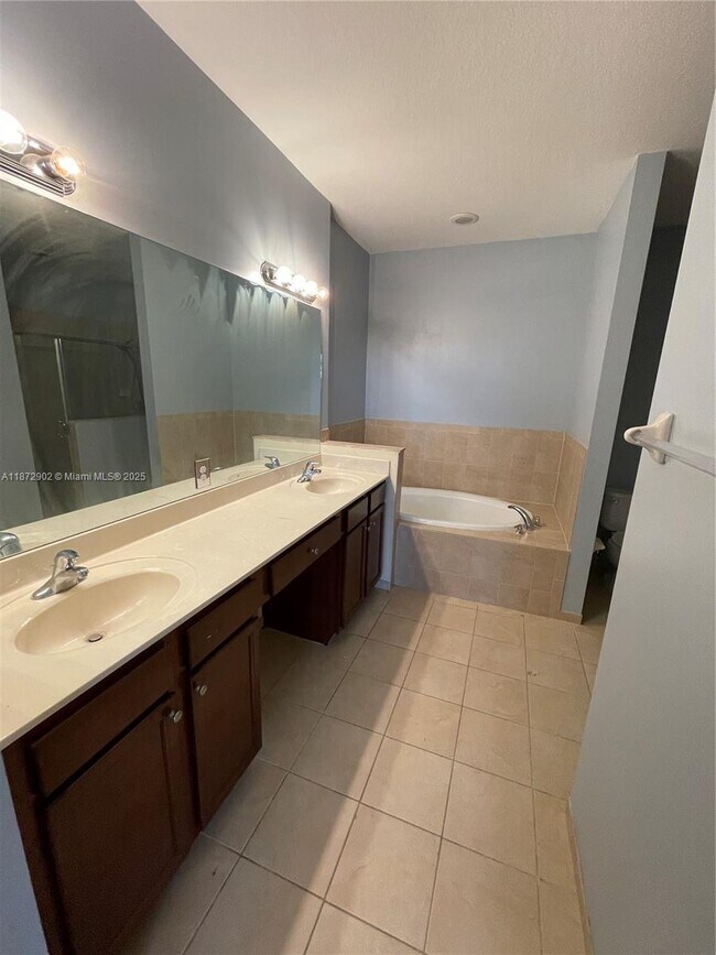 Building Photo - 9244 SW 227th Ln