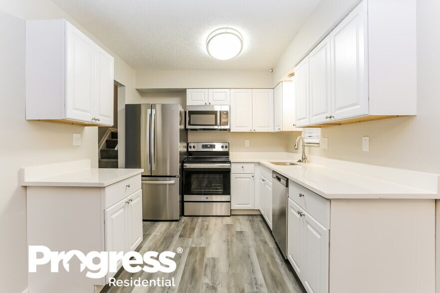 Building Photo - 6980 Candlish Dr
