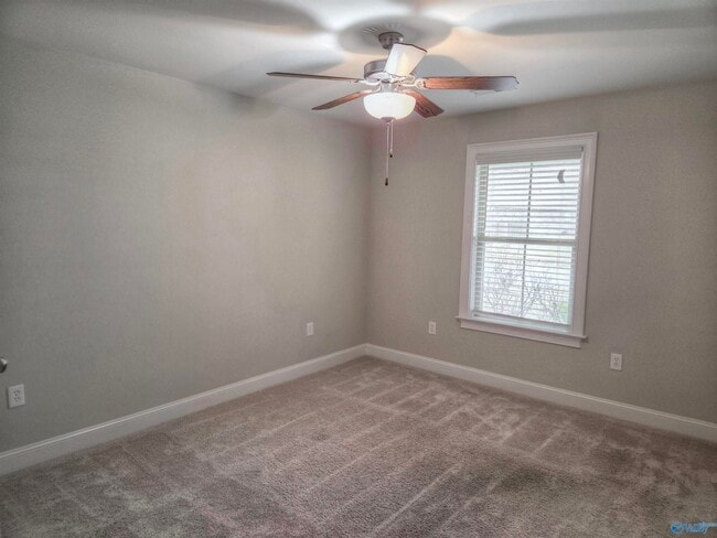 Building Photo - 223 Dustin Ln