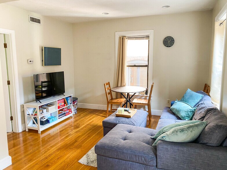 Building Photo - 35 Sheafe St