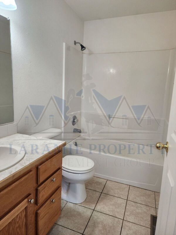 Building Photo - 1760 Pierson Ct