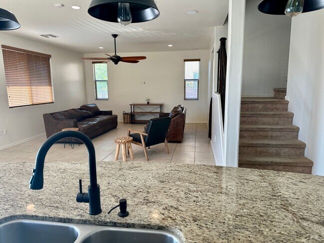 Building Photo - Stunning 2 story home in Oro Valley!!
