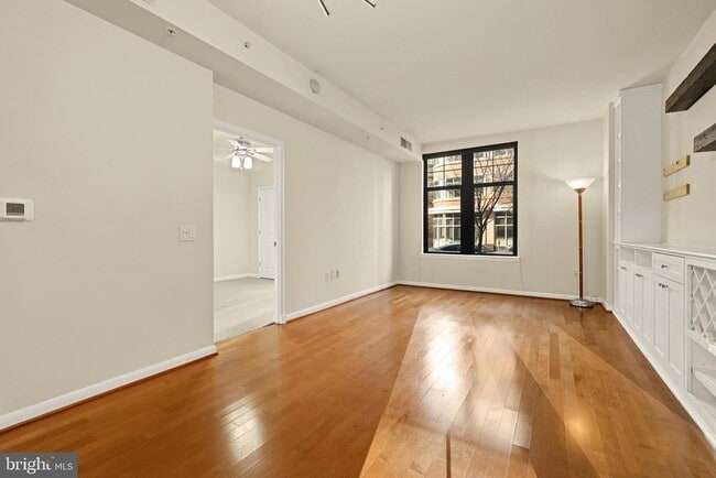 Building Photo - 1021 N Garfield St