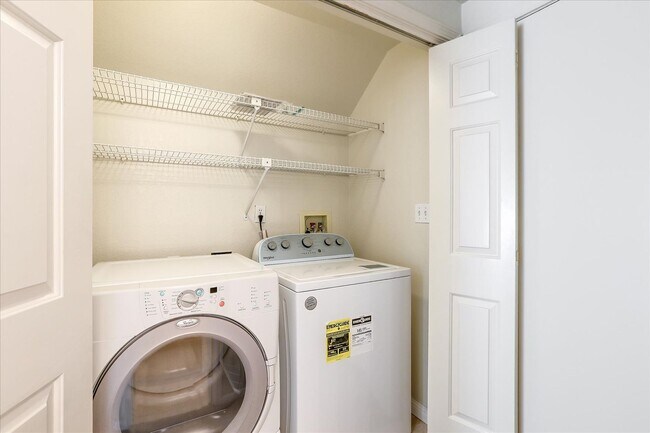 Building Photo - Seven Springs Home