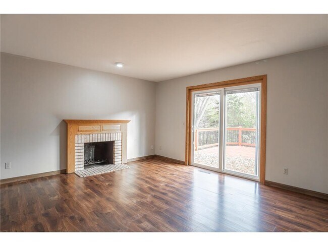 Building Photo - 5245 Clayton Dr