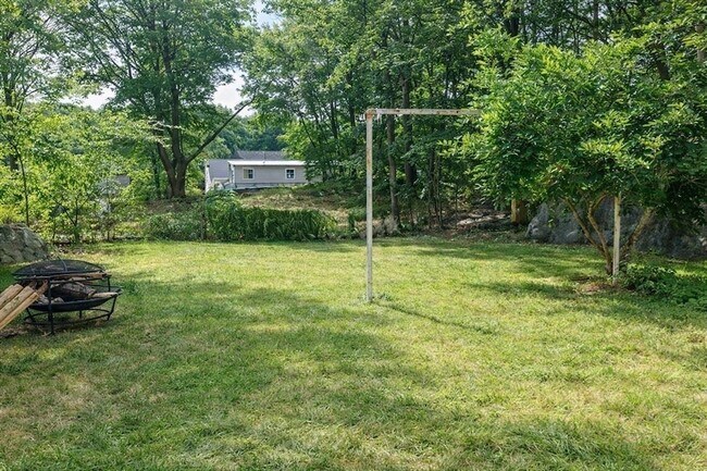 Building Photo - 58 Bennett St