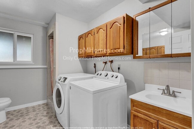 Building Photo - Secluded Nature Retreat: 3 Beds, 2 Baths with Bonus Space!