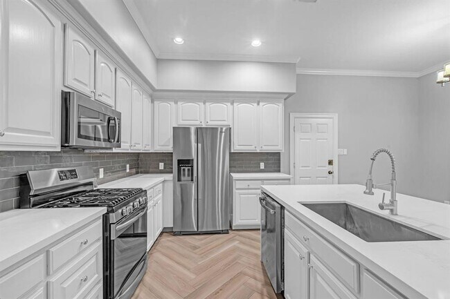 Building Photo - 13527 Brookbluff Ln