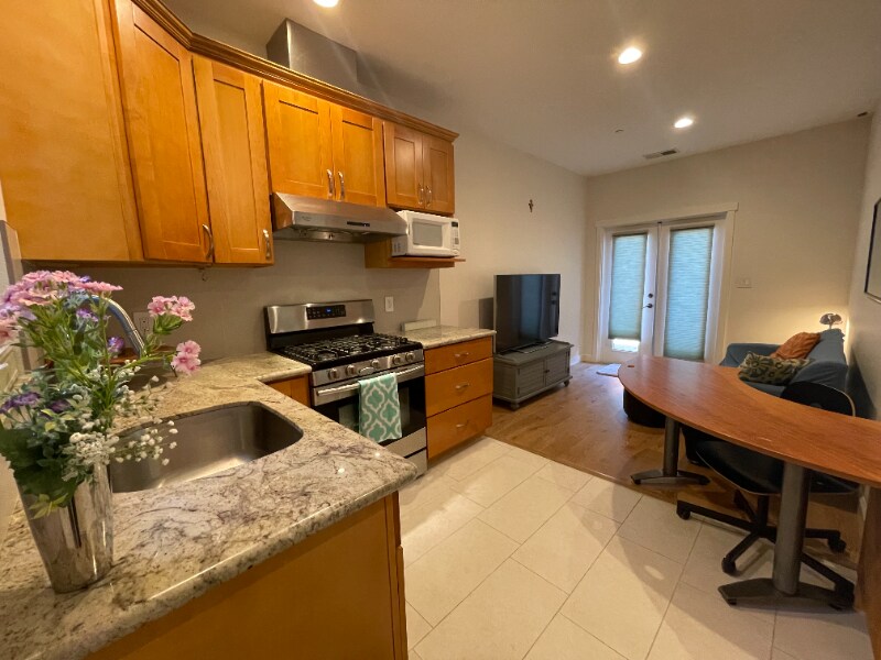 Building Photo - 1363 Los Arboles Ave