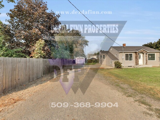 Building Photo - 2 Bed, 1 Bath in NE Spokane Valley Availab...