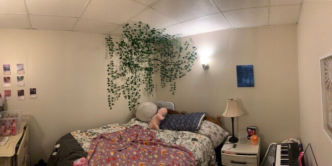 Building Photo - Utilities included 1 bedroom upper Corning ***No Pet Dogs***