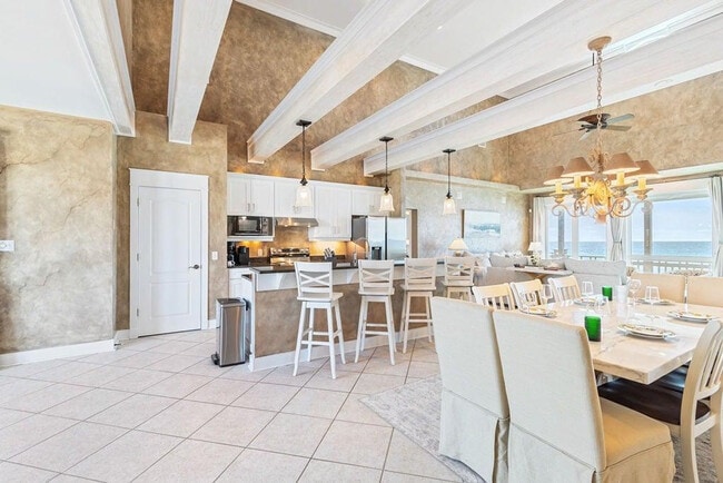 Building Photo - 8515 Surf Dr