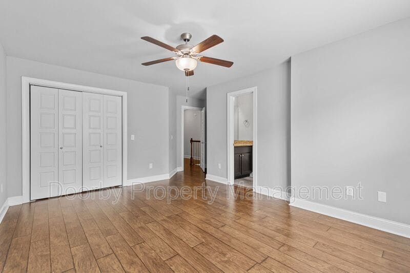 Building Photo - 717 Ladd Ave