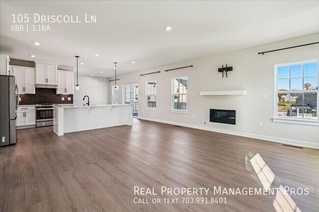 Building Photo - 105 Driscoll Ln