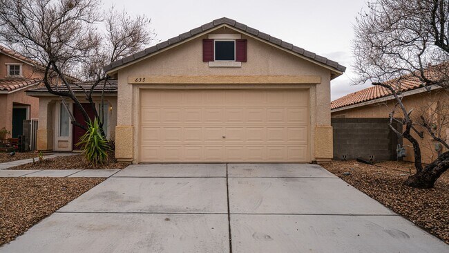 Building Photo - Beautiful Single Story Home with New Floor...