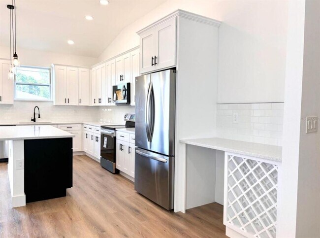 Building Photo - 410 Flat River St SW