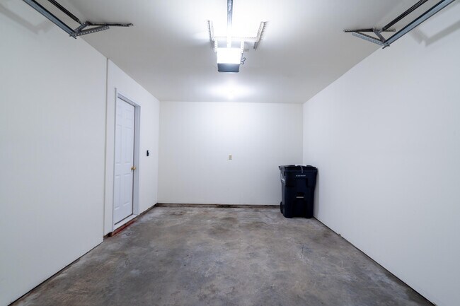 Building Photo - 3509 Delmar Ct