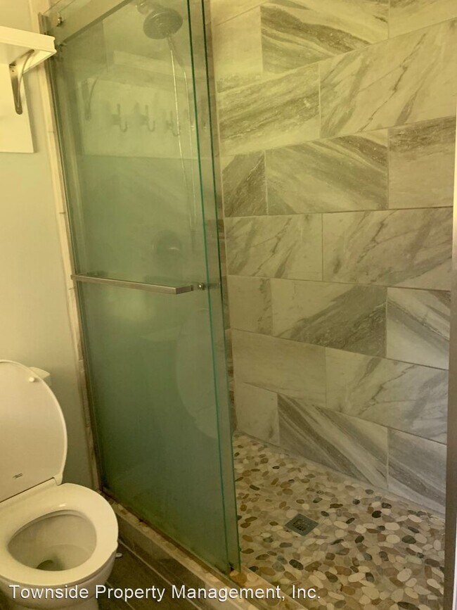 Building Photo - 5 br, 3 bath House - 924 McBryde Lane