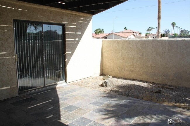 Building Photo - 10485 S Del Valle